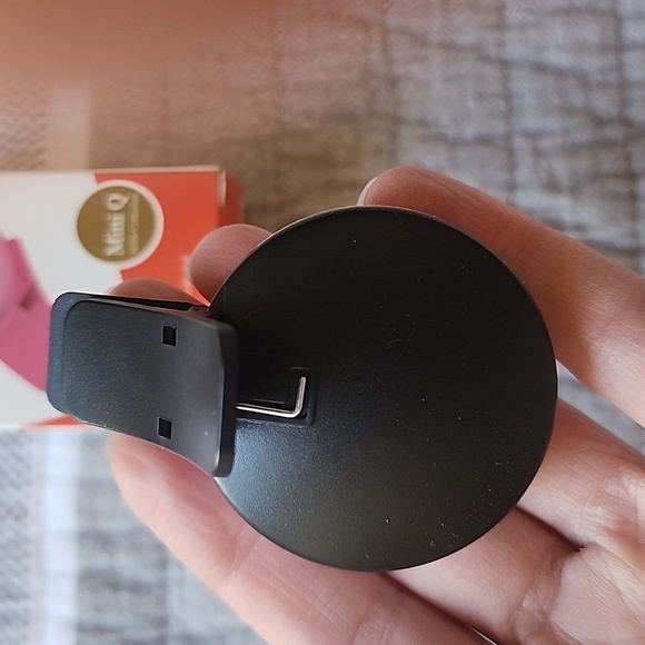 Free With Purchase Selfie Clip On Light - Picture 6 of 7